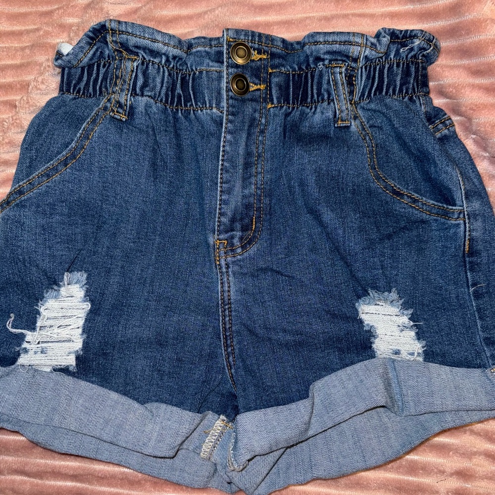 NEW WITH TAGS!! High waisted denim shorts size small